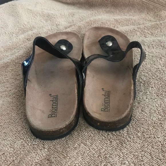 Size 9 black patten leather bjorndal sandals. - Picture 4 of 5